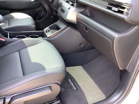New 2026 Hyundai Kona Limited FWD image 28