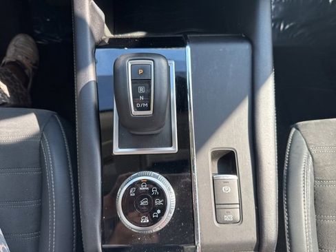 Used 2022 Mitsubishi Outlander SE image 19