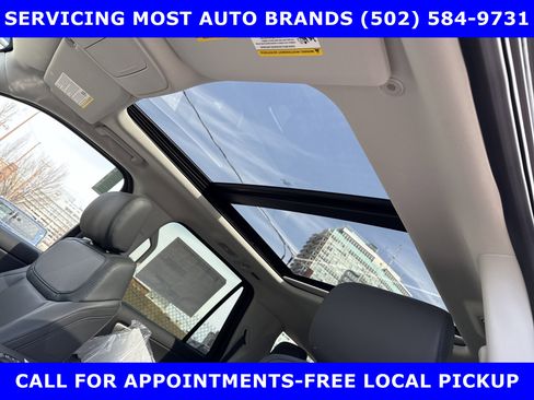 New 2026 Ford Expedition Active image 12