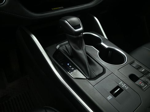 Used 2023 Toyota Highlander XLE image 17