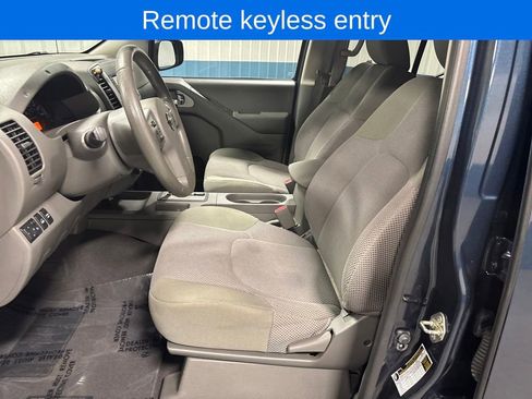 Used 2019 Nissan Frontier SV image 4