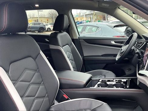 New 2026 Volkswagen Atlas Peak Edition image 6