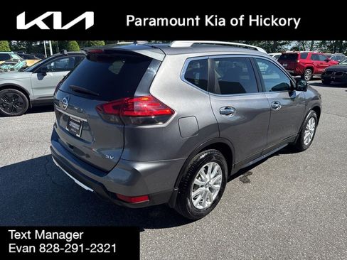 Used 2017 Nissan Rogue SV w/ Sun & Sound Touring Package FWD image 7