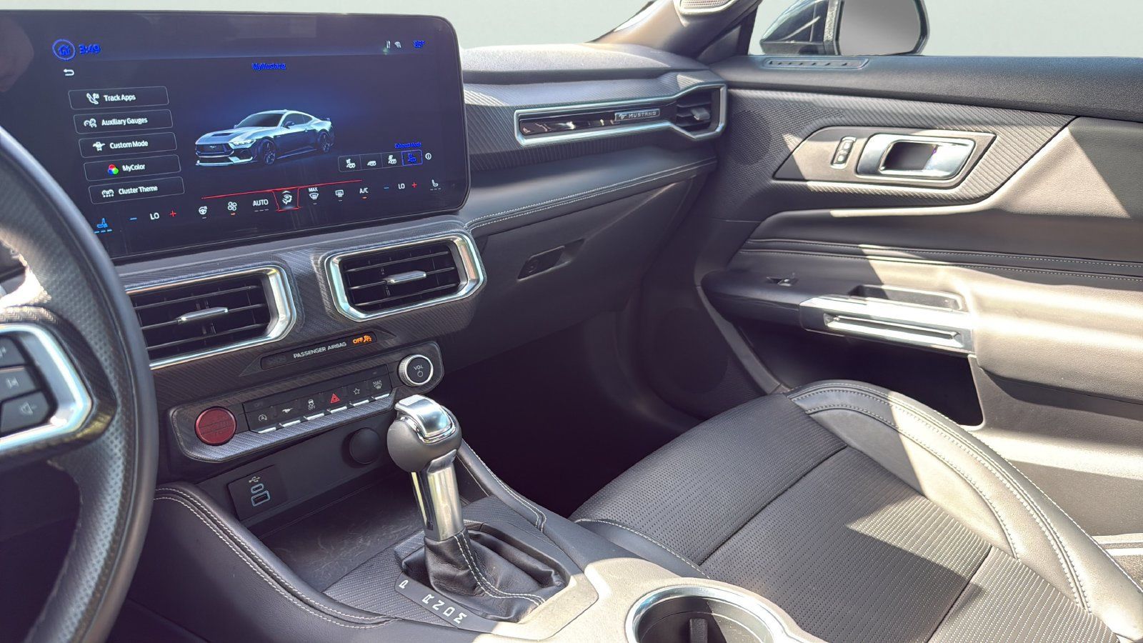 Used 2025 Ford Mustang GT Premium RWD image 19