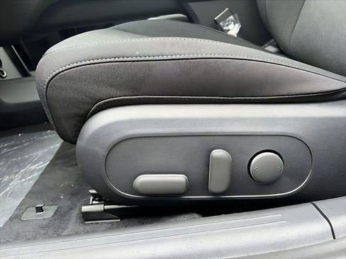 New 2025 Hyundai Ioniq 6 SE image 11