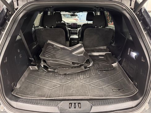 Used 2020 Ford Explorer XLT image 23