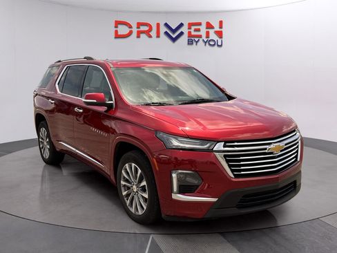 Used 2023 Chevrolet Traverse Premier FWD image 8