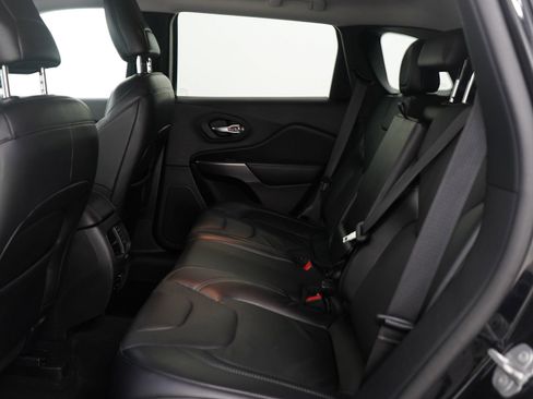 Used 2020 Jeep Cherokee Limited image 14