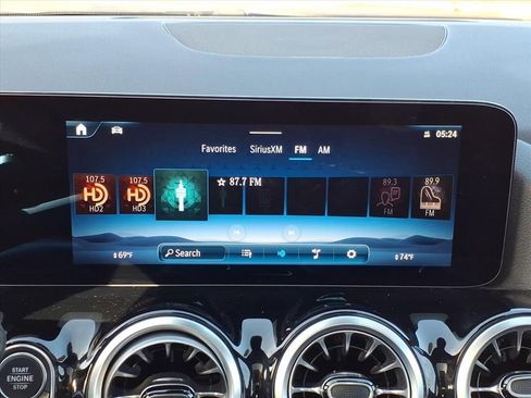 Used 2025 Mercedes-Benz GLA 35 AMG 4MATIC image 16