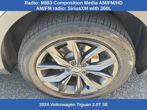 Used 2024 Volkswagen Tiguan SE image 9