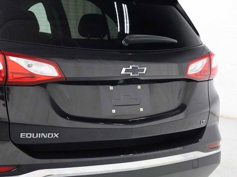 Used 2020 Chevrolet Equinox LT w/ Driver Convenience Package FWD image 8