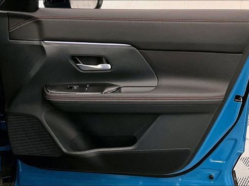 New 2025 Nissan Kicks SR w/ SR Premium Package image 35