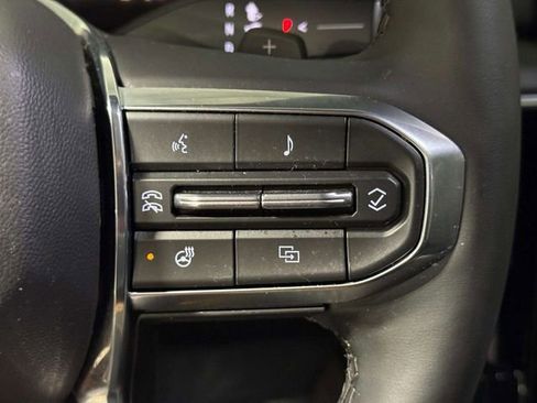 Used 2025 GMC Yukon XL Denali w/ Sun & Power Step Package image 18