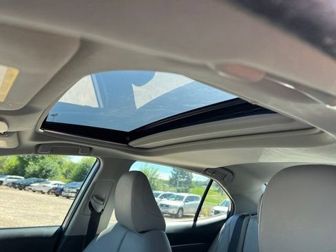 Used 2019 Toyota Camry SE w/ Audio Package FWD image 25