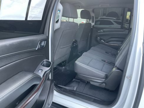 Used 2019 GMC Yukon XL SLE w/ HD Trailering Package image 25