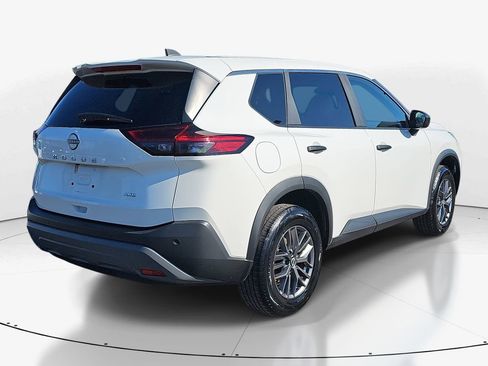 Used 2023 Nissan Rogue S image 5