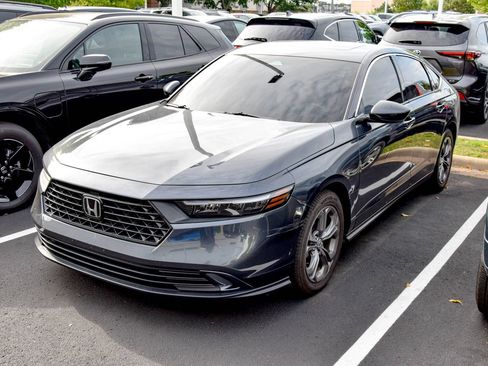 Used 2023 Honda Accord EX image 13