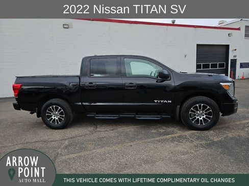 Used 2022 Nissan Titan SV w/ Accessory Utility Package image 13