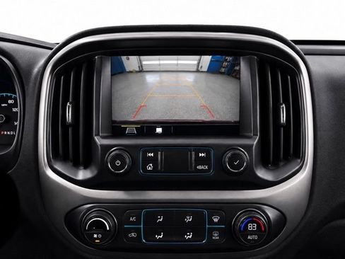 Used 2021 Chevrolet Colorado Z71 w/ Safety Package AWD/4WD image 33