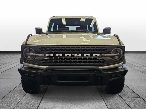 Used 2023 Ford Bronco Badlands image 2