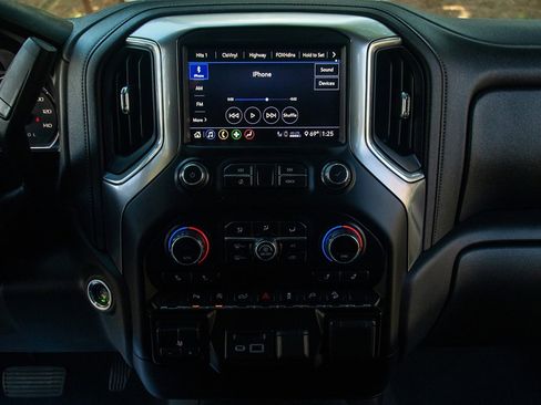 Used 2020 Chevrolet Silverado 1500 LT w/ All-Star Edition AWD/4WD image 32