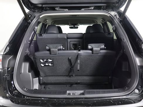 New 2026 Mitsubishi Outlander SE image 22