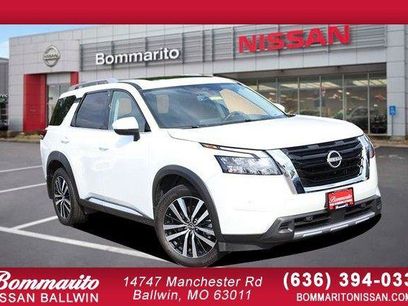 Used 2025 Nissan Pathfinder Platinum