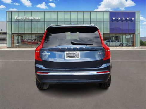 Used 2025 Volvo XC90 B6 Plus image 33