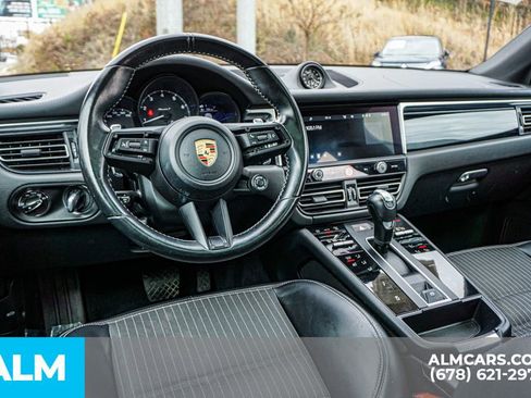 Used 2023 Porsche Macan Turbo image 27