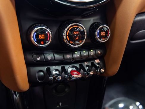 Used 2024 MINI Cooper S w/ Signature Upholstery Package FWD image 19