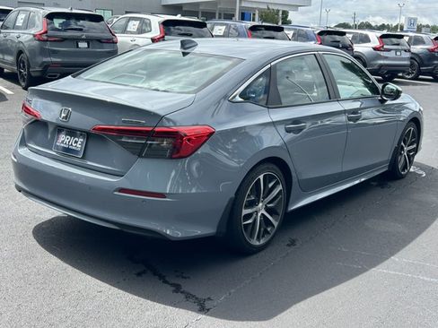 Used 2024 Honda Civic Touring image 5
