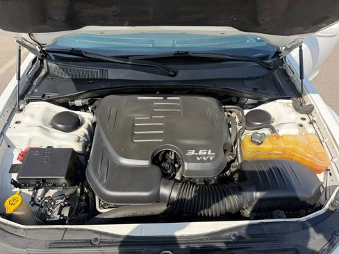 Used 2016 Chrysler 300 S image 37