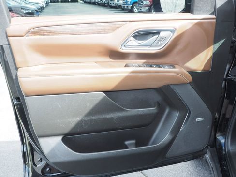 Used 2022 Chevrolet Suburban High Country w/ Premium Package 2 image 15