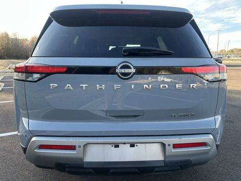 Used 2022 Nissan Pathfinder Platinum w/ Cargo Package image 25