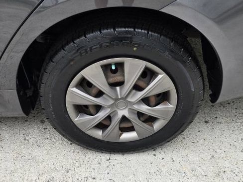 Used 2010 Toyota Corolla LE FWD image 10