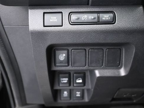 Used 2023 Nissan Frontier PRO-4X w/ Technology Package AWD/4WD image 32