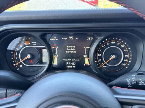 Used 2025 Jeep Wrangler Unlimited Rubicon AWD/4WD image 26