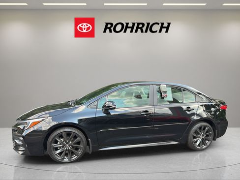 Used 2026 Toyota Corolla SE FWD image 9