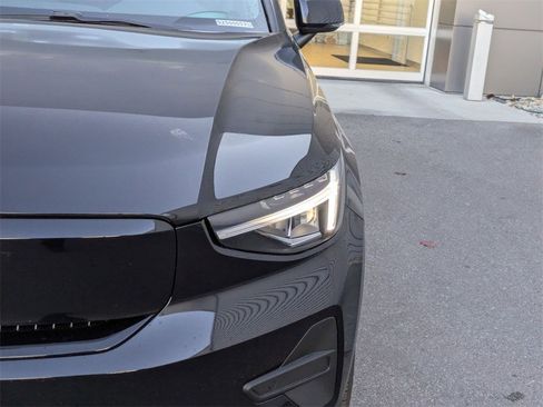 New 2025 Volvo EX40 Core w/ Climate Package image 11