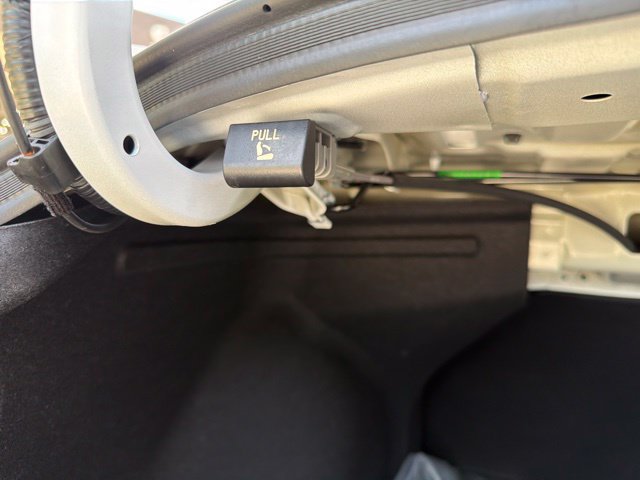 New 2025 Hyundai Elantra SEL FWD image 32