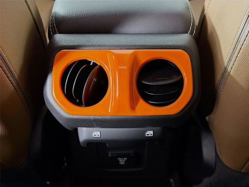 Used 2022 Jeep Wrangler Unlimited Sahara w/ Cold Weather Group image 25