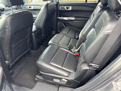 Used 2023 Ford Explorer XLT w/ Equipment Group 202A image 23