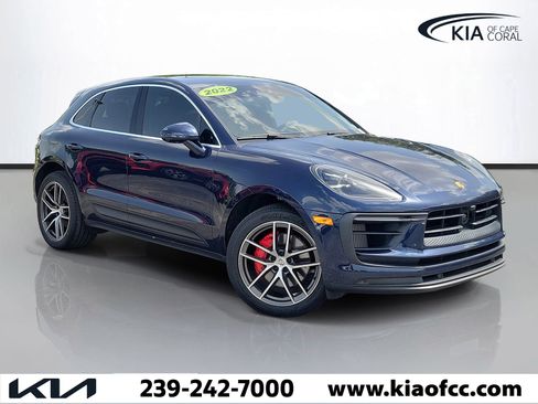 Used 2022 Porsche Macan S AWD/4WD image 1