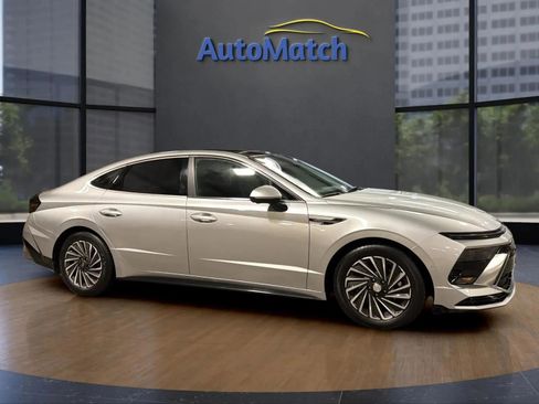 Used 2025 Hyundai Sonata Limited image 15