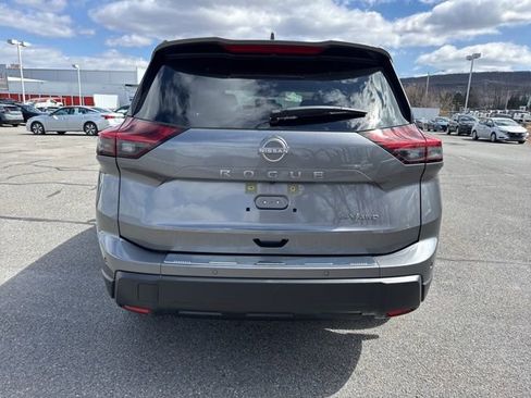 Certified 2024 Nissan Rogue SV w/ SV Premium Package image 6