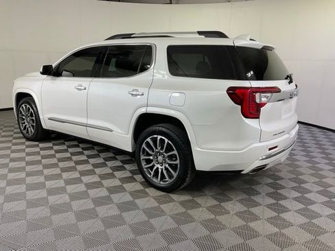 Used 2023 GMC Acadia Denali w/ Denali Technology Package AWD/4WD image 4