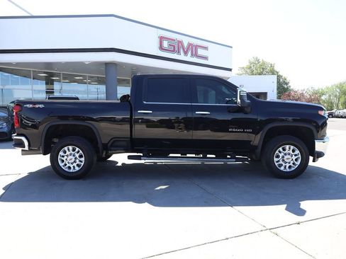 Used 2022 Chevrolet Silverado 2500 LTZ w/ LTZ Convenience Package AWD/4WD image 7