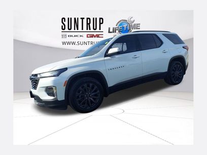 Used 2023 Chevrolet Traverse RS