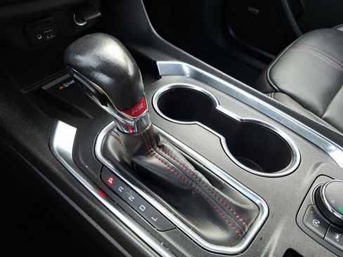 Used 2022 Chevrolet Traverse RS image 17