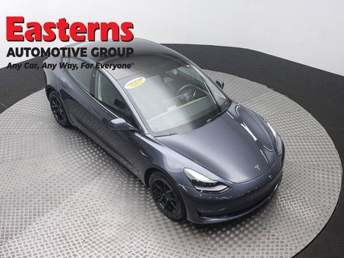 Used 2023 Tesla Model 3 Standard Range RWD image 3